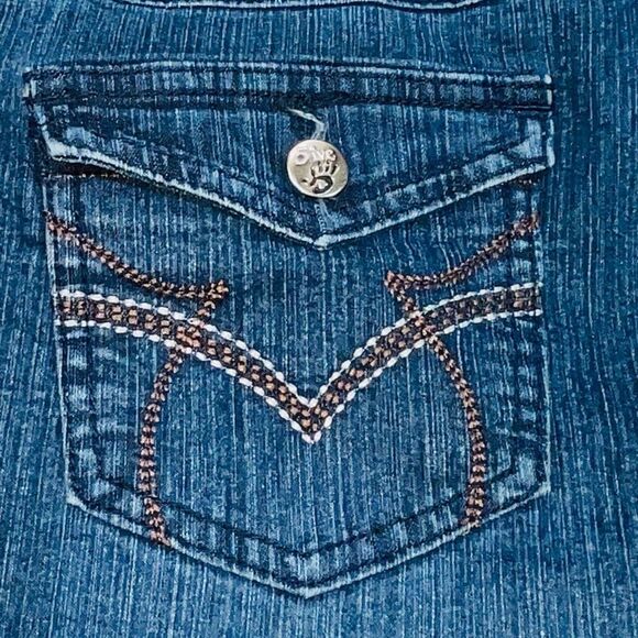 10/$25🦋 Give Me 5ive Medium Wash Denim Bermuda Shorts - Size 14 - Picture 2 of 12